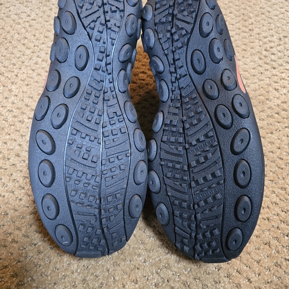 Merrell Moc Shoes - Picture 2 of 3